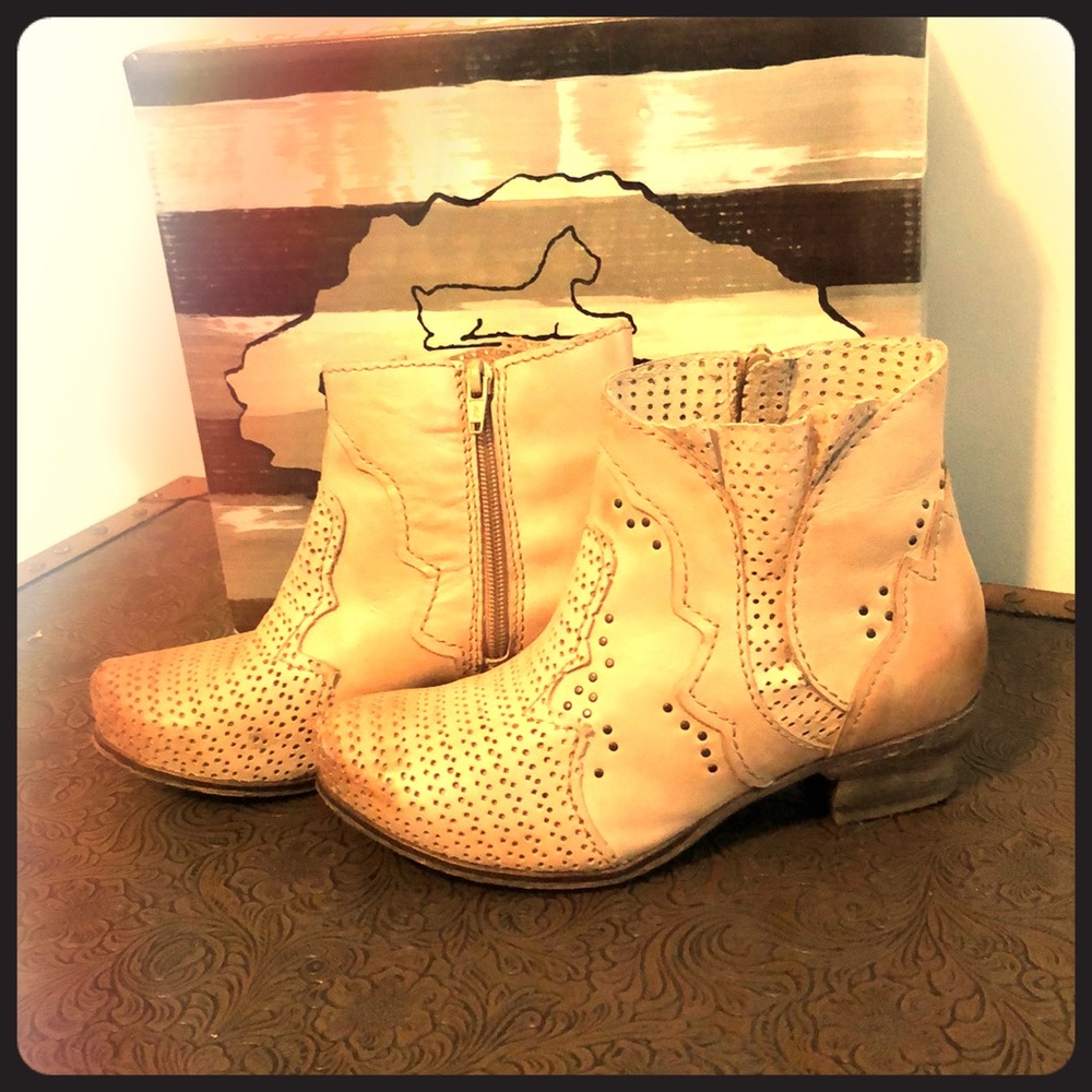 Rovers boots 👢